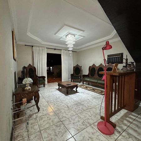 Triana Guest House Фос-ду-Іґуасу Екстер'єр фото