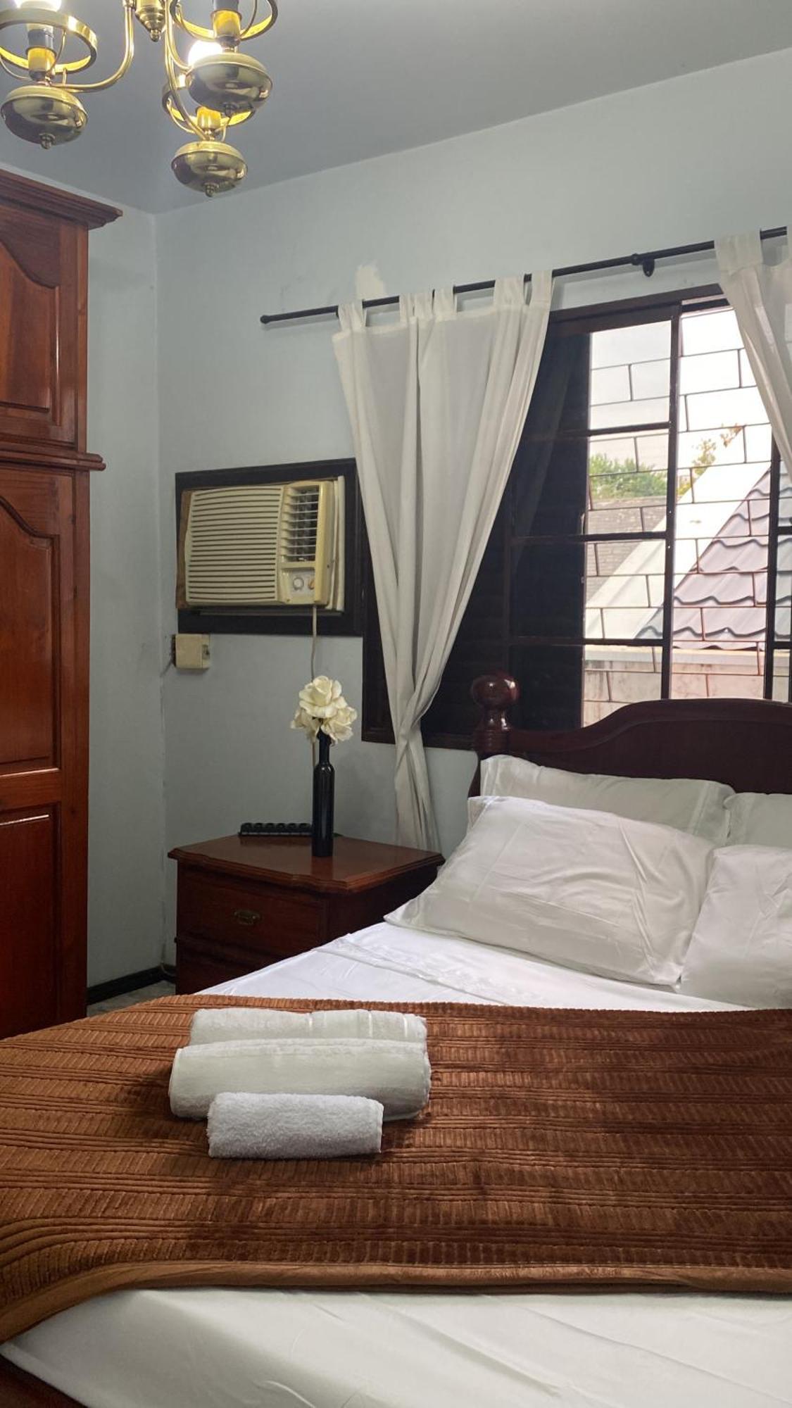Triana Guest House Фос-ду-Іґуасу Екстер'єр фото