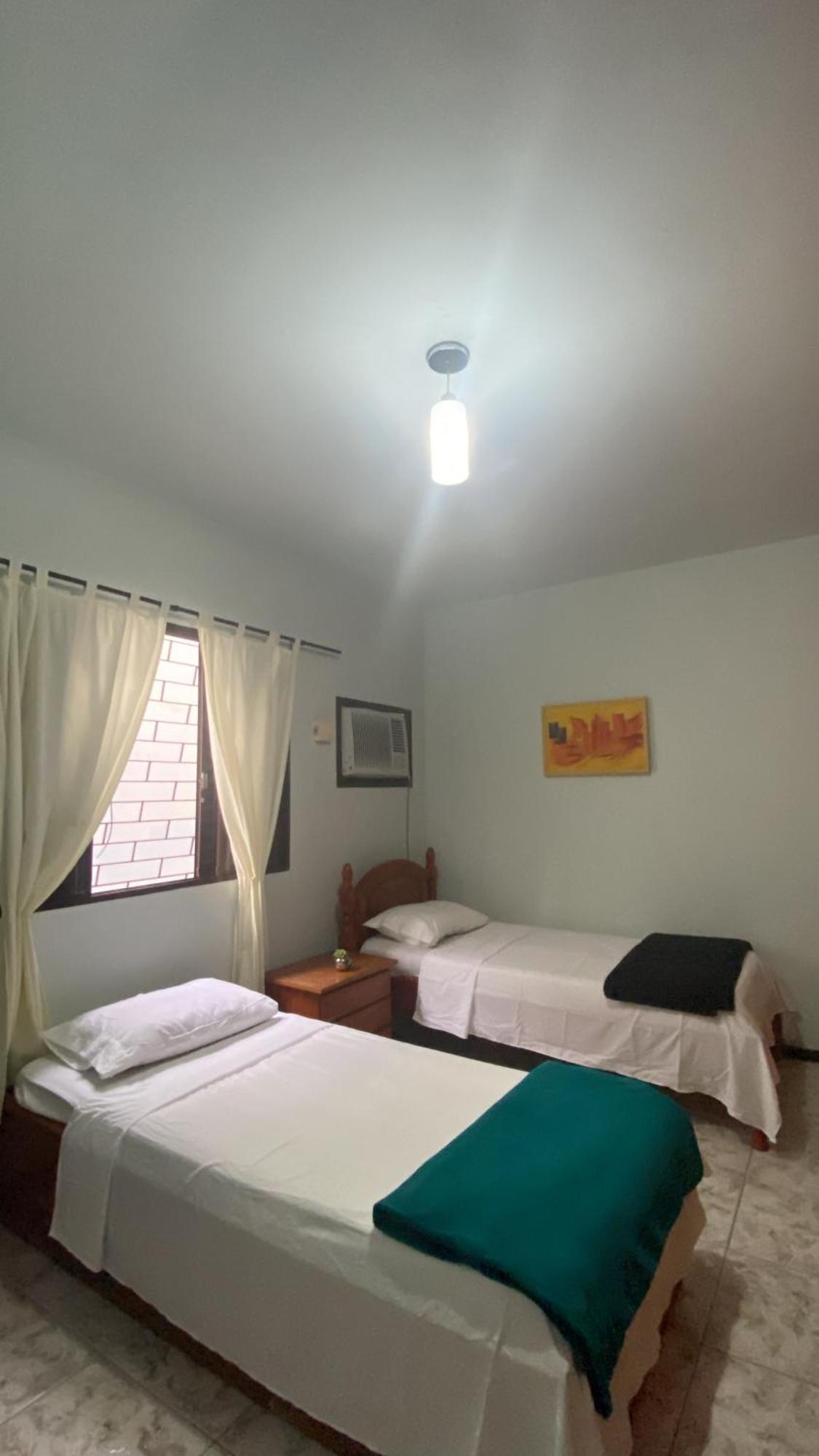 Triana Guest House Фос-ду-Іґуасу Екстер'єр фото