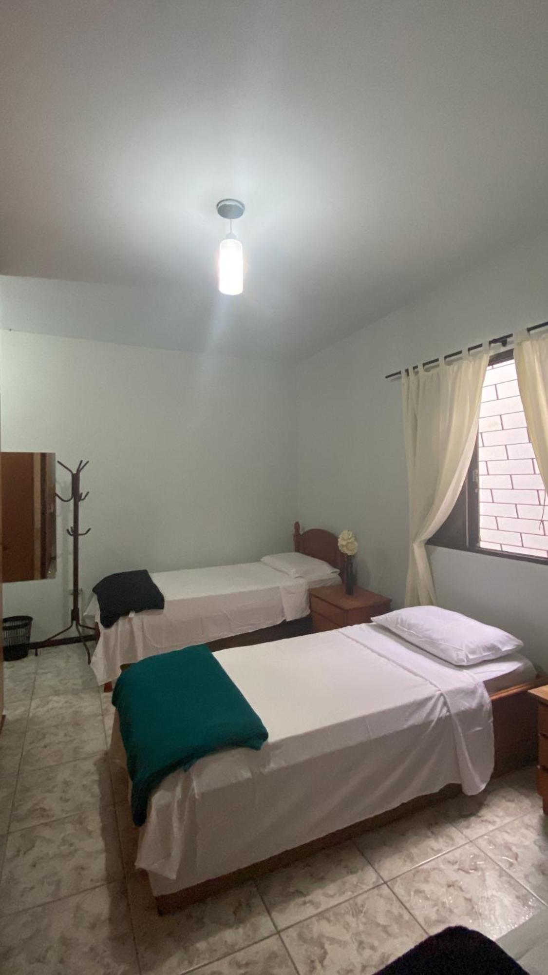 Triana Guest House Фос-ду-Іґуасу Екстер'єр фото