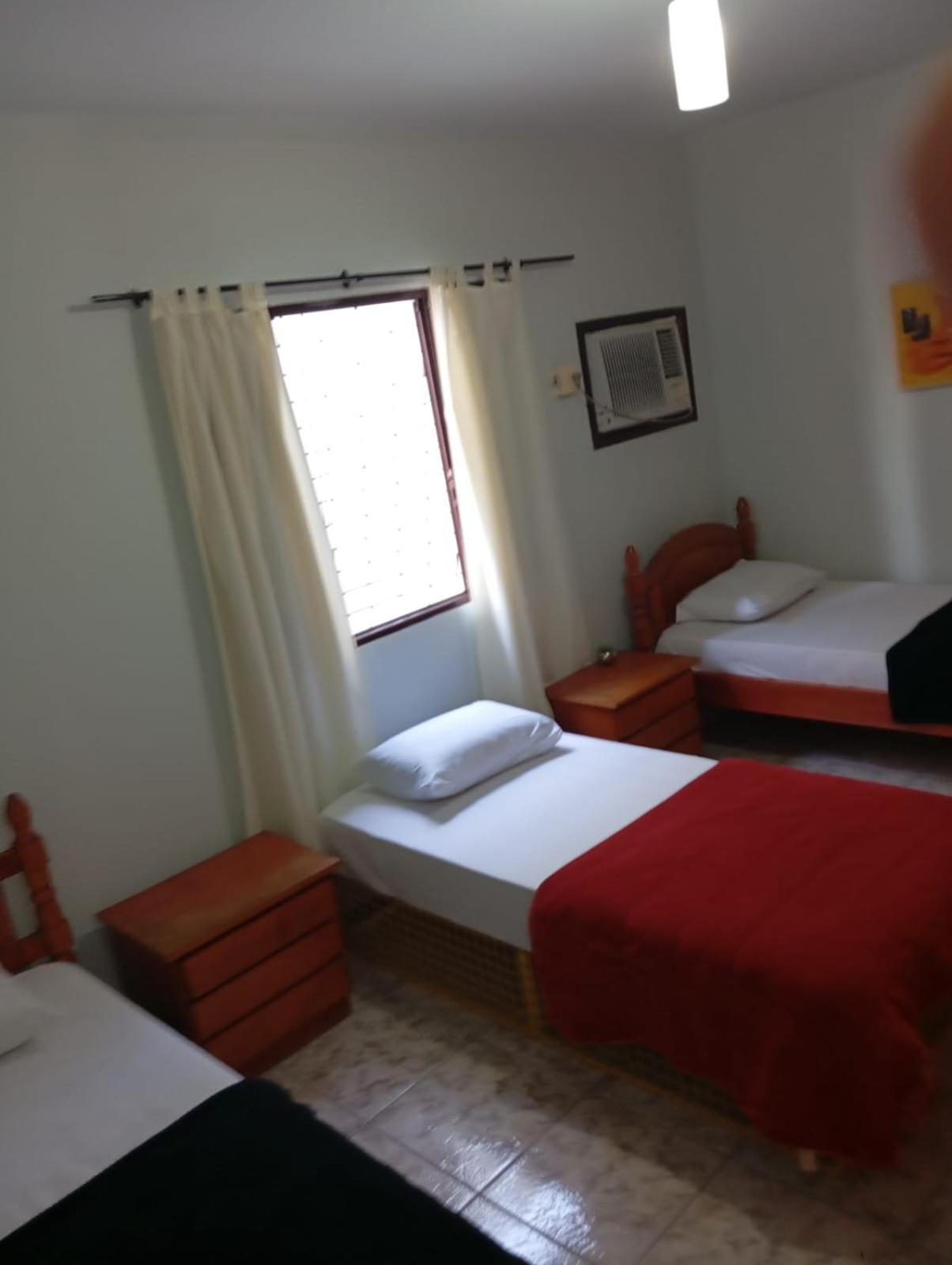 Triana Guest House Фос-ду-Іґуасу Екстер'єр фото
