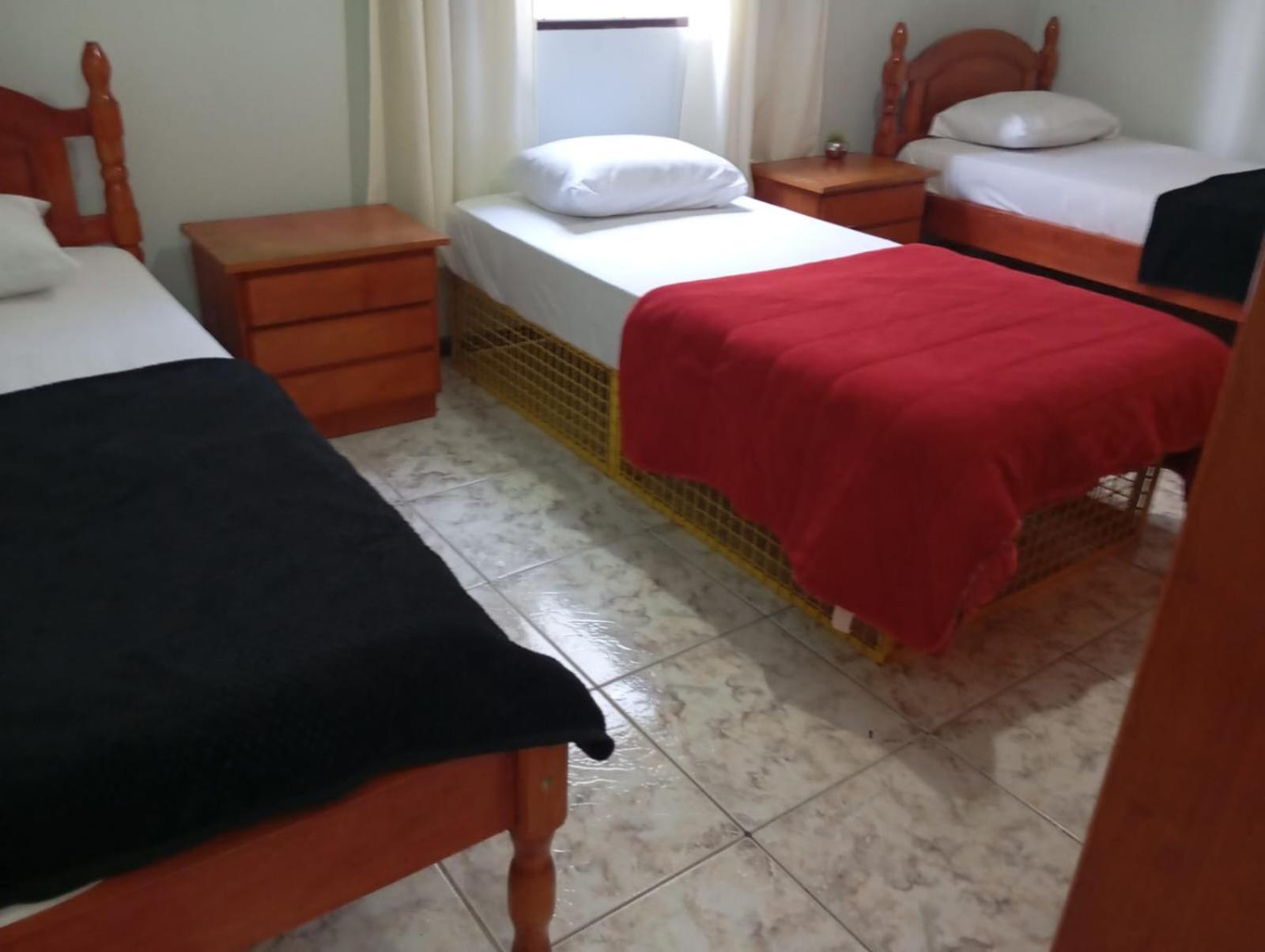 Triana Guest House Фос-ду-Іґуасу Екстер'єр фото